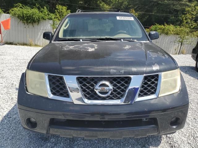 2005 Nissan Pathfinder LE