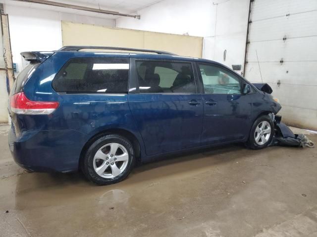 2011 Toyota Sienna LE