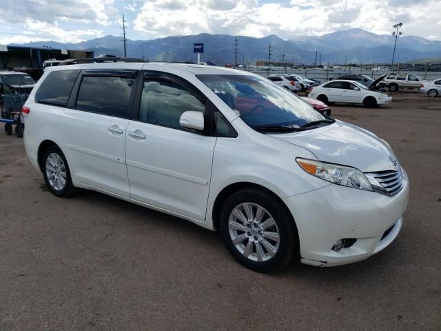 2013 Toyota Sienna XLE