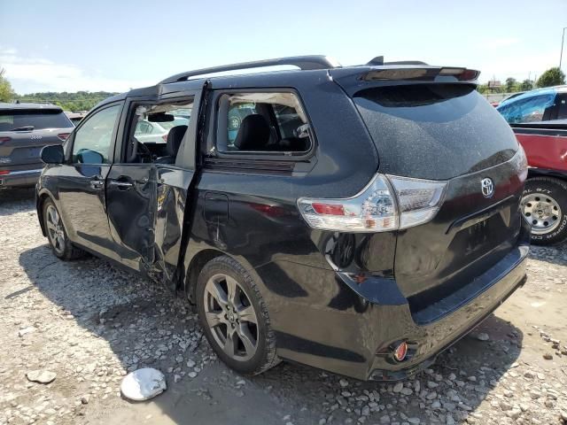 2018 Toyota Sienna SE