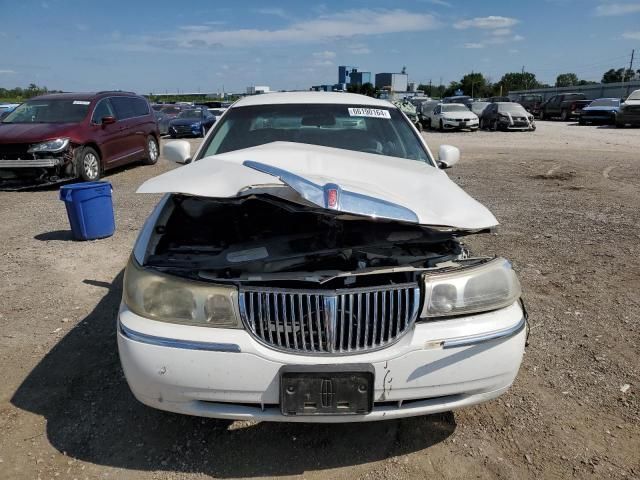 1999 Lincoln Town Car Executive