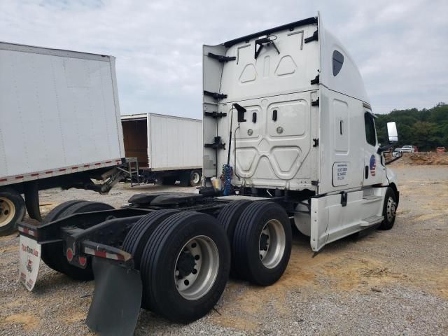 2018 Freightliner Cascadia 126