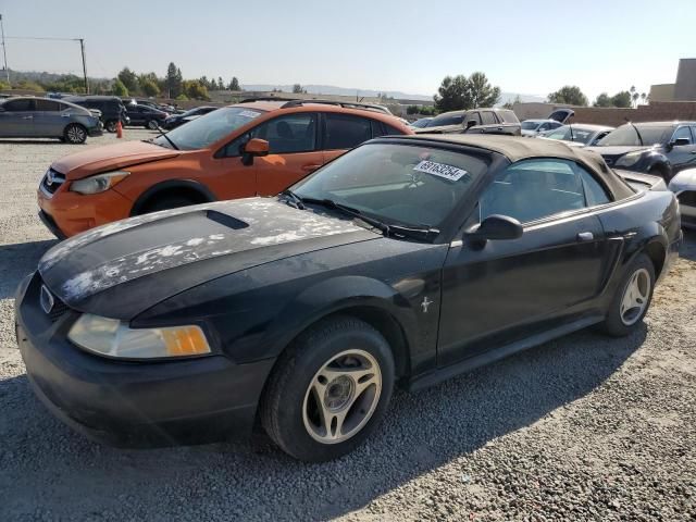 2000 Ford Mustang