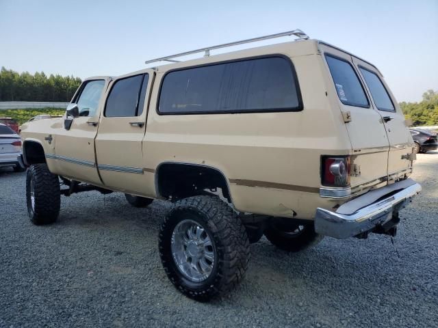 1988 Chevrolet Suburban V10