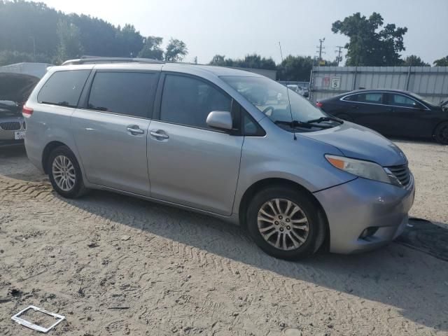 2013 Toyota Sienna XLE