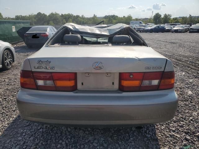 1999 Lexus ES 300