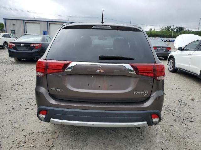 2016 Mitsubishi Outlander SE