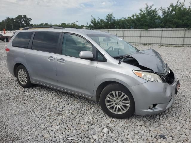 2013 Toyota Sienna XLE