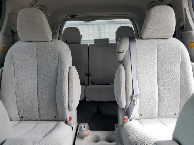 2011 Toyota Sienna LE