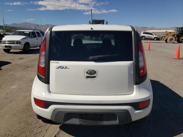 2013 KIA Soul +