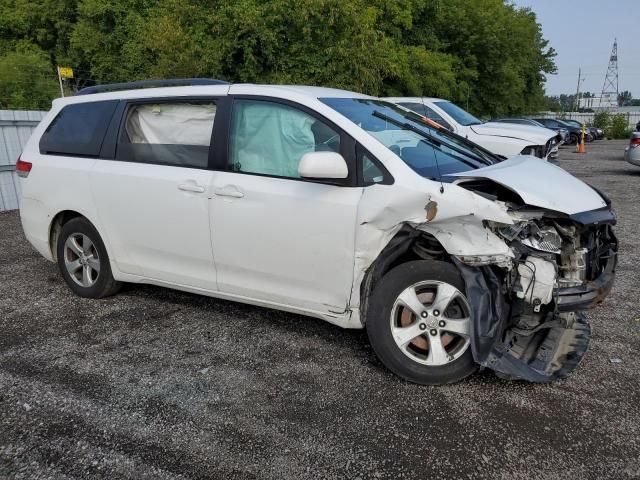 2011 Toyota Sienna LE