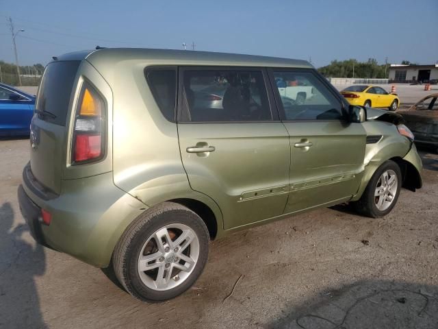 2011 KIA Soul +