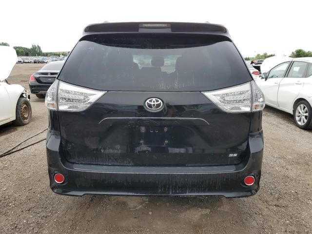 2011 Toyota Sienna Sport