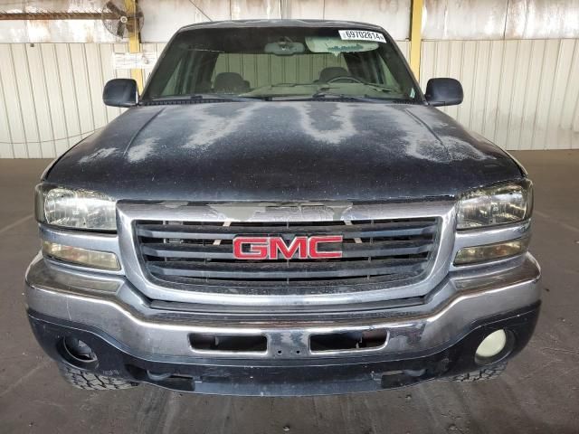 2004 GMC Sierra K2500 Crew Cab