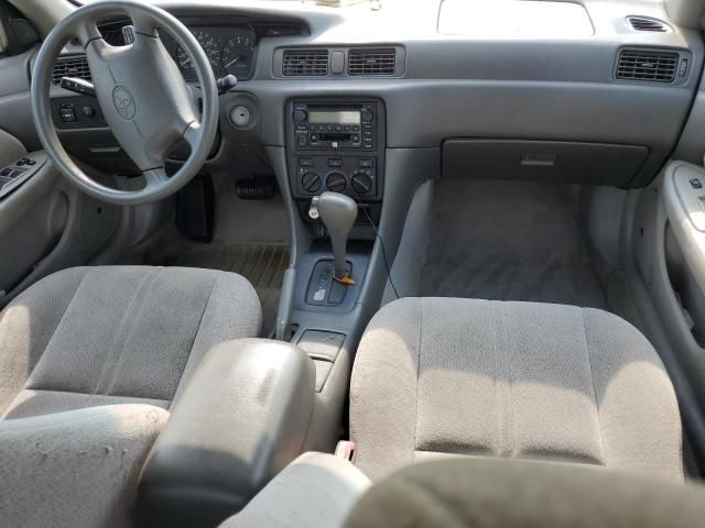 2001 Toyota Camry LE