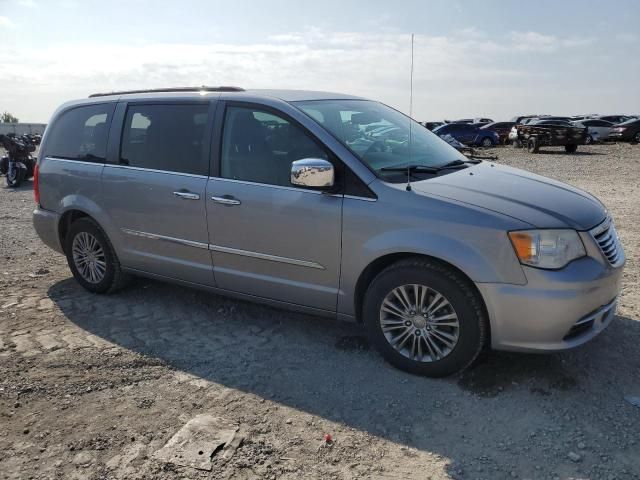 2014 Chrysler Town & Country Touring L