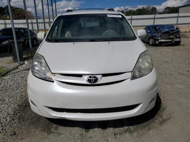 2008 Toyota Sienna XLE