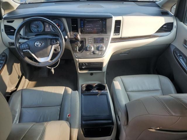 2017 Toyota Sienna XLE