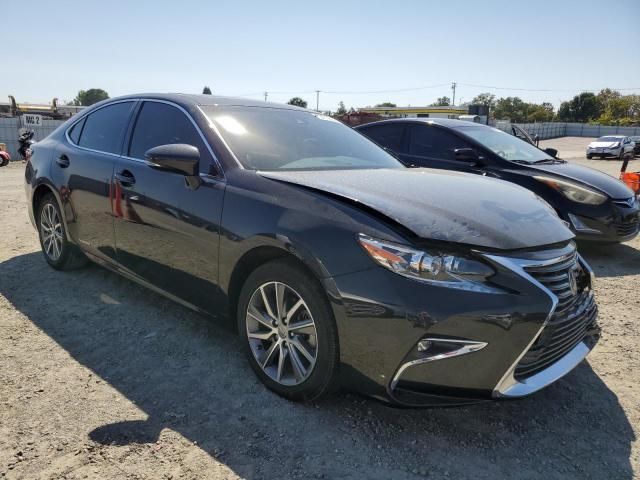 2018 Lexus ES 300H