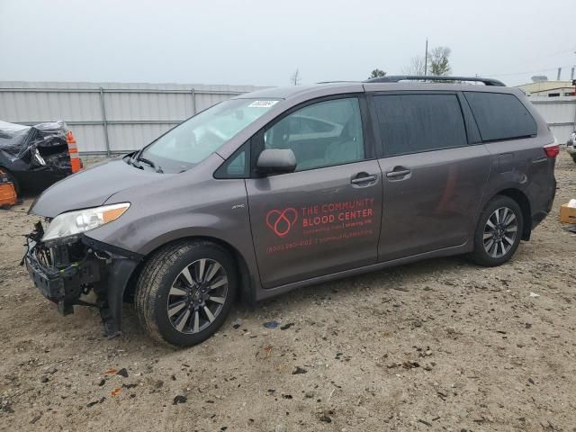 2019 Toyota Sienna LE