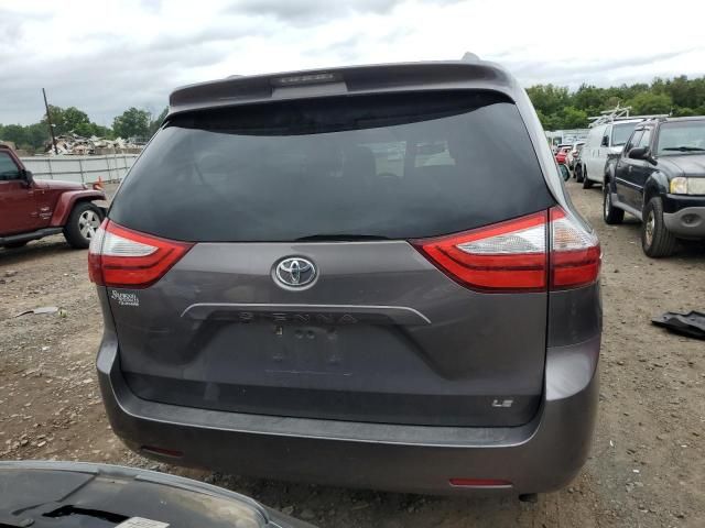 2015 Toyota Sienna LE