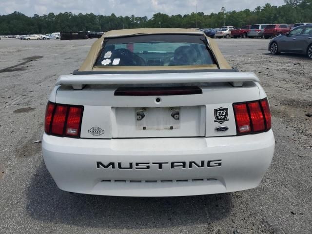 2004 Ford Mustang