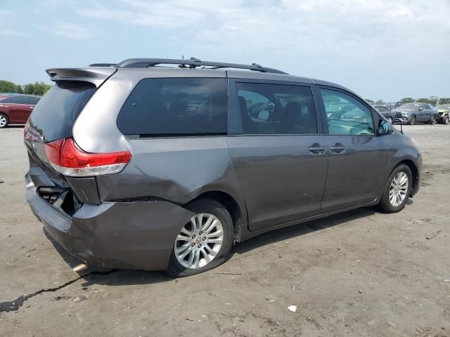 2014 Toyota Sienna XLE