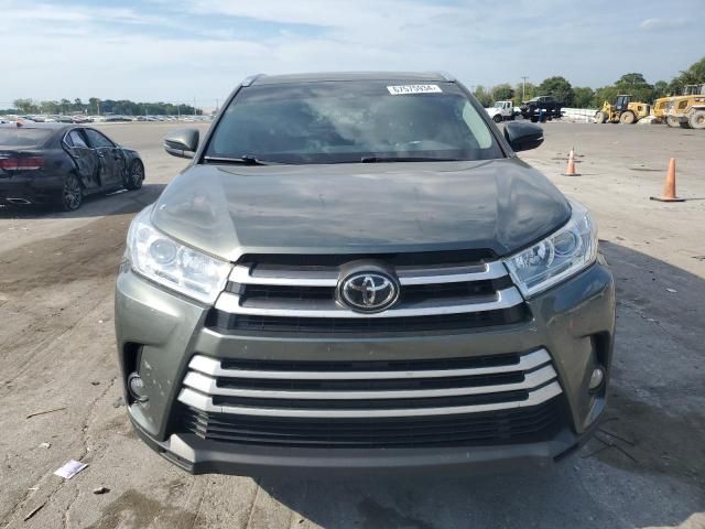 2019 Toyota Highlander SE