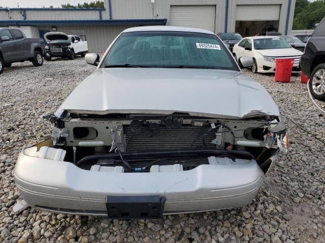 2003 Ford Crown Victoria LX