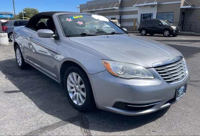 2013 Chrysler 200 Touring