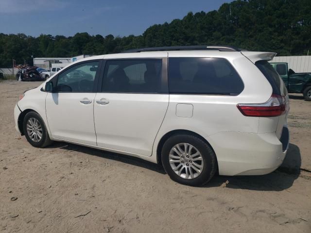 2016 Toyota Sienna XLE