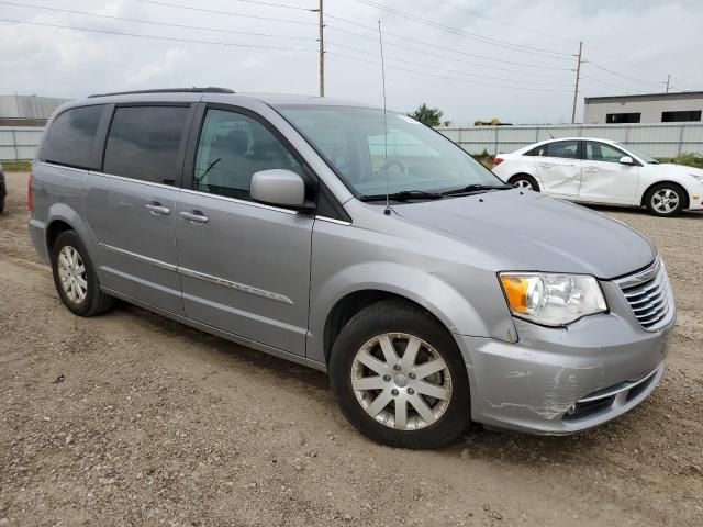 2016 Chrysler Town & Country Touring