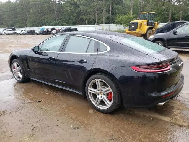 2020 Porsche Panamera Turbo