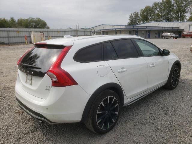 2018 Volvo V60 Cross Country Premier