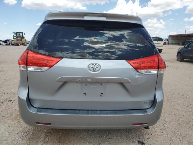 2014 Toyota Sienna XLE