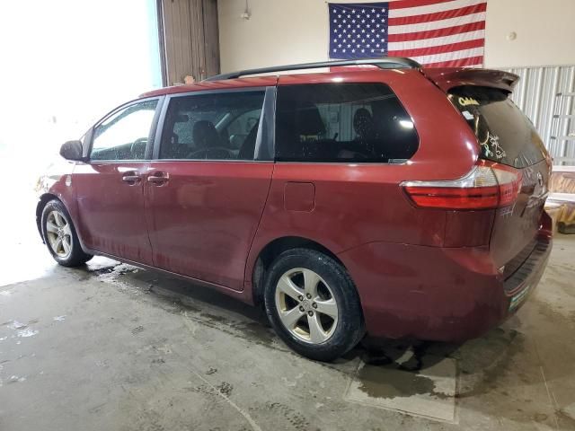 2016 Toyota Sienna LE