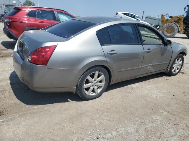 2004 Nissan Maxima SE