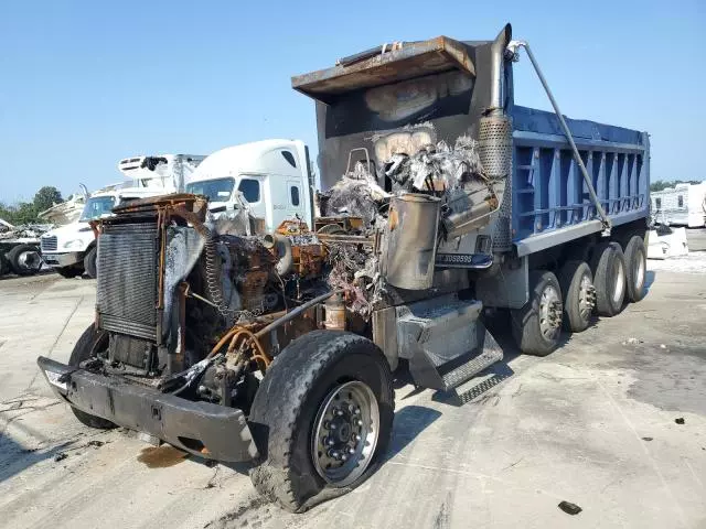 2000 Kenworth Construction W900