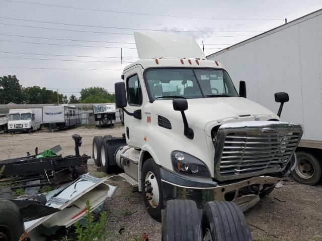 2019 Freightliner Cascadia 113