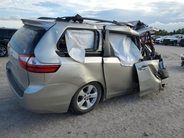 2015 Toyota Sienna LE