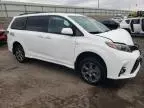 2019 Toyota Sienna SE