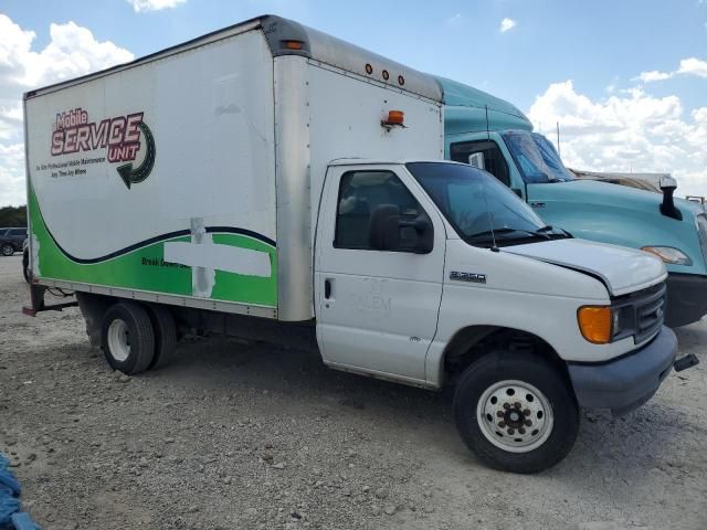 2006 Ford Econoline E350 Super Duty Cutaway Van