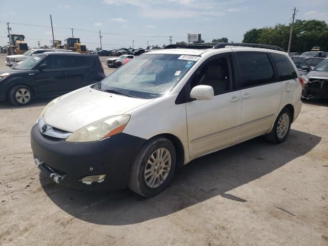 2010 Toyota Sienna XLE