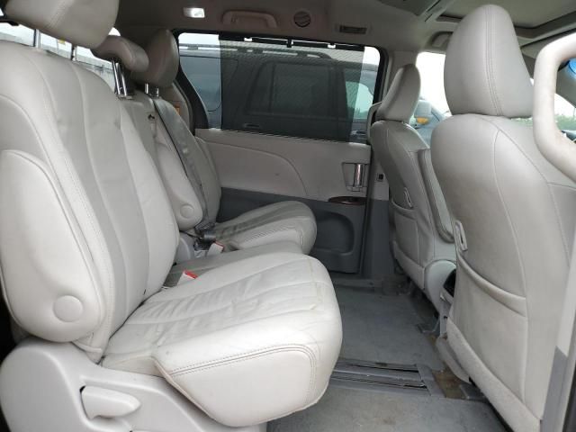 2013 Toyota Sienna XLE