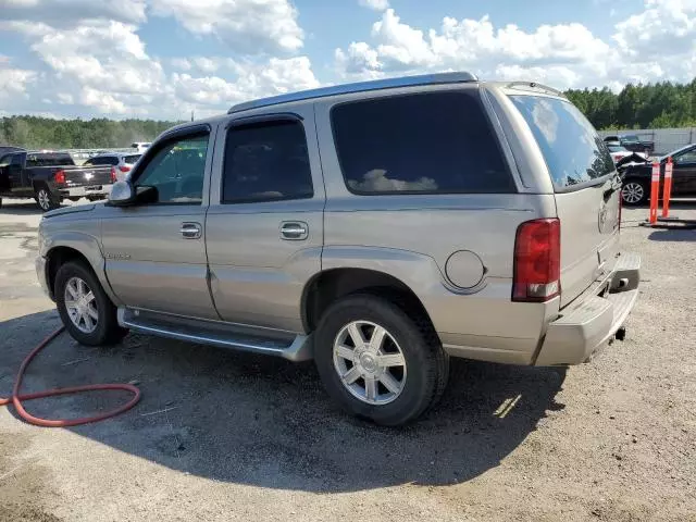 2004 Cadillac Escalade Luxury