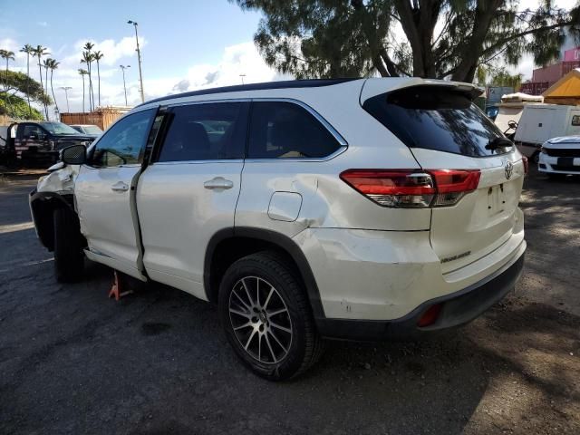 2017 Toyota Highlander SE