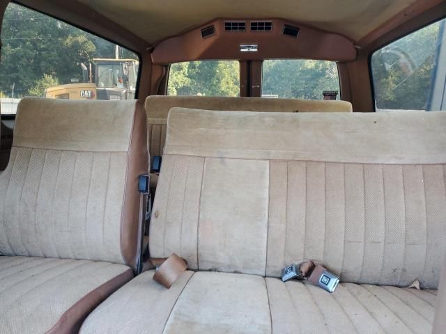 1988 Chevrolet Suburban V10