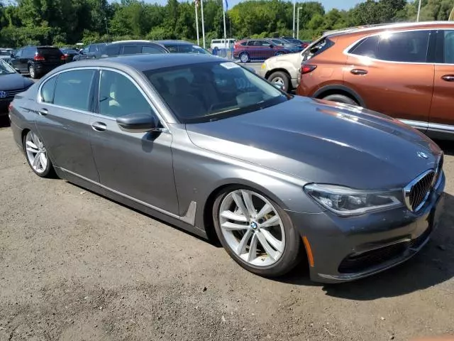 2016 BMW 750 XI