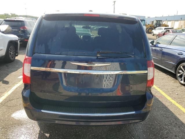 2016 Chrysler Town & Country Touring