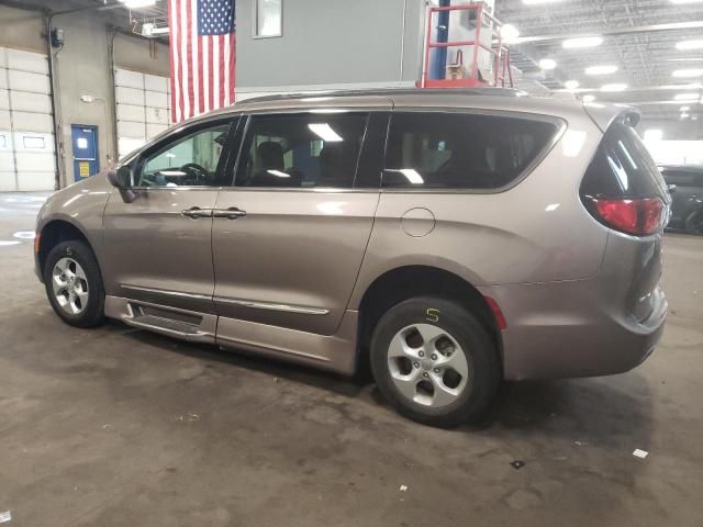 2017 Chrysler Pacifica Touring L Plus